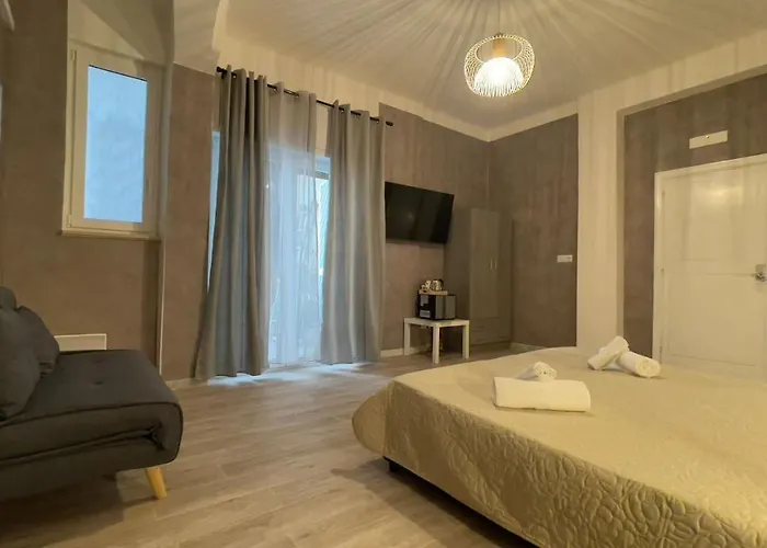 בית הארחה Cconforthotels R&b Gary House